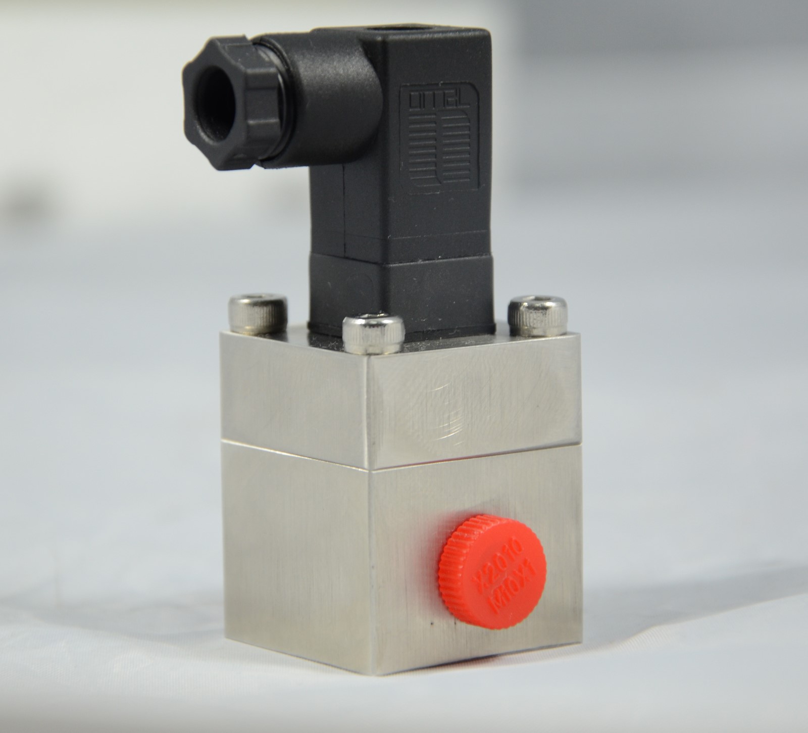 Hydraulic oil micro flow meter-1.jpg Hydraulic oil micro flow meter-1.jpg