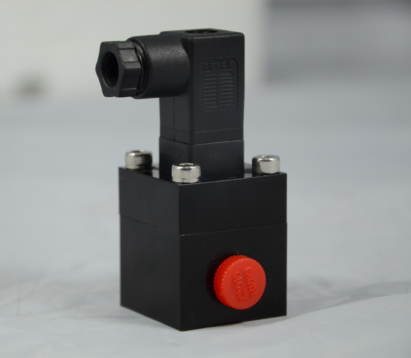 Hydraulic oil micro flow meter-1.jpg Hydraulic oil micro flow meter-1.jpg