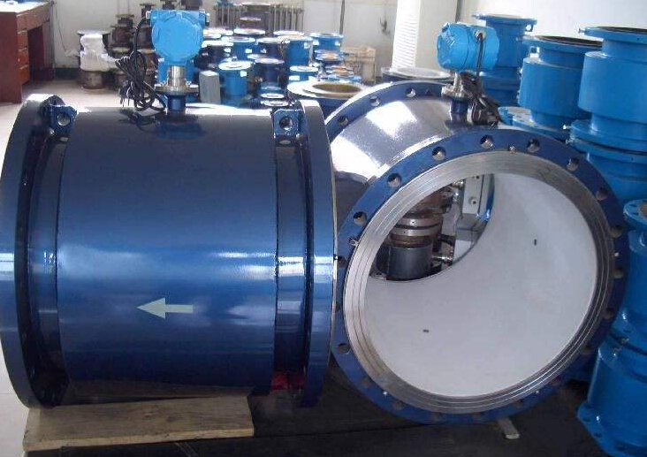 On - line calibration method for large - diameter water flowmeters On - line calibration method for large - diameter water flowmeters